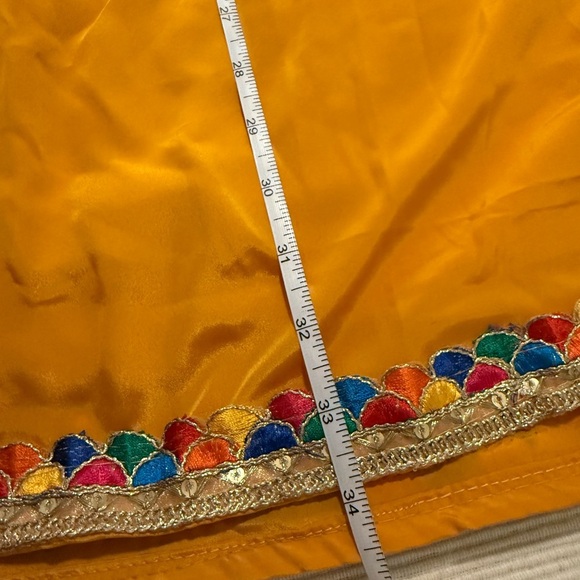 Girls Traditional Indian Salwar Kameez Set 8-10 - Picture 7 of 8